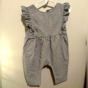 Ruffle Romper with Buttons Size 6-9 Months